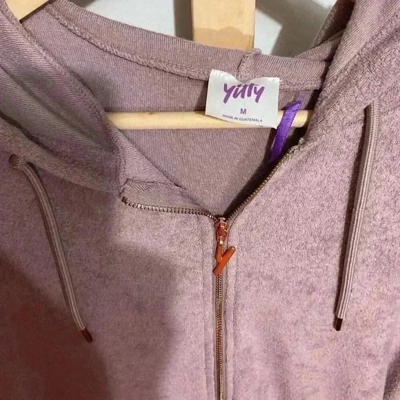 Yitty Fabletics, mauve purple,Terry short romper ,size medium ,hooded ,zip up ￼ - Picture 6 of 10